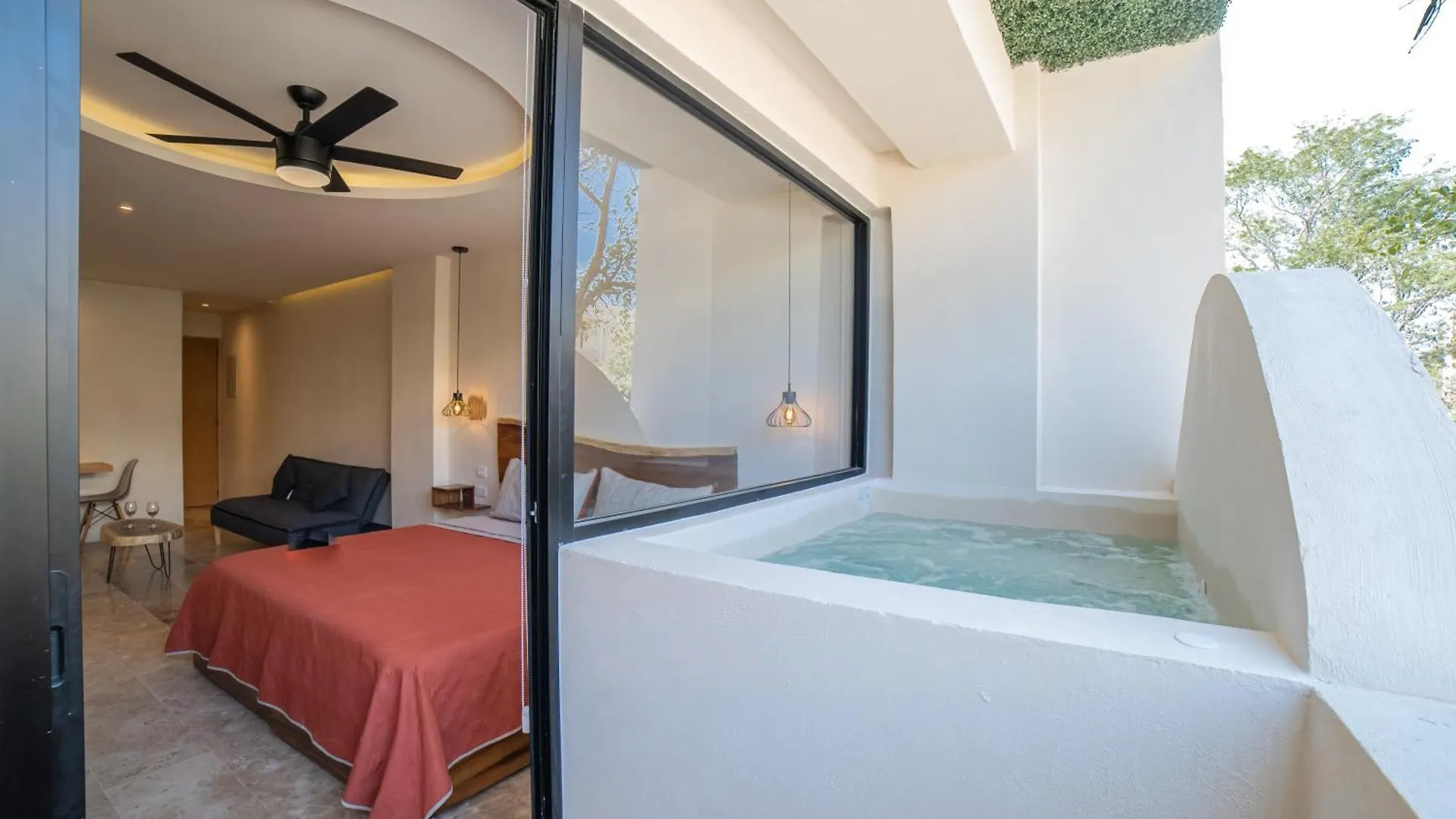 Crystal By Home Tulum Hotel